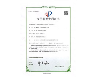 一種船用卷板機可變輥距的下輥驅動裝置